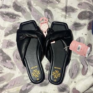 NWT Sam and Libby sz 10 sandals
